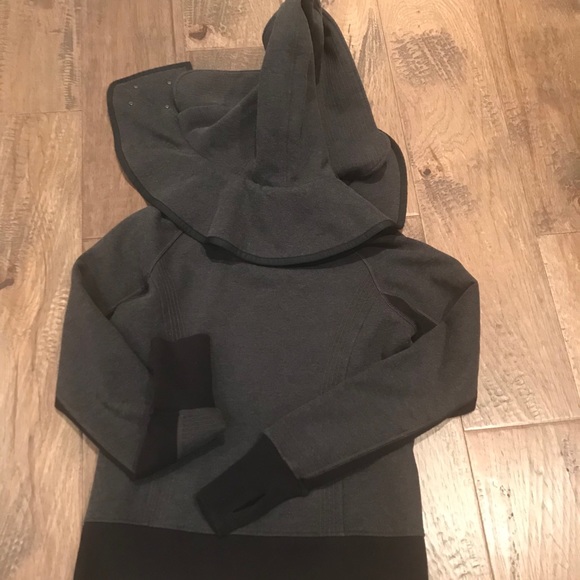 Lululemon special edition hiver 2013 scuba hoodie - Picture 2 of 10